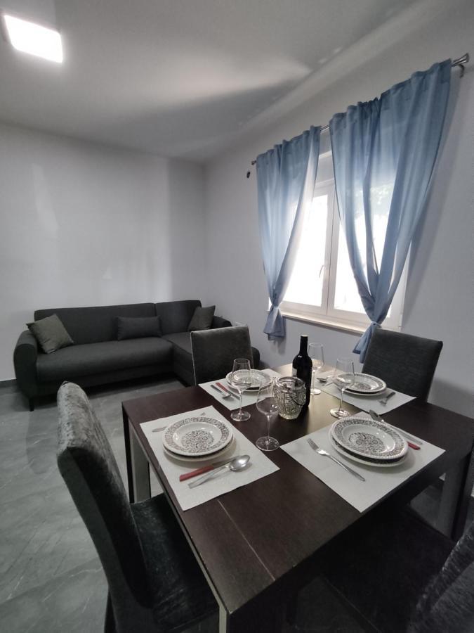Apartman Lu Jesenice  Exteriér fotografie